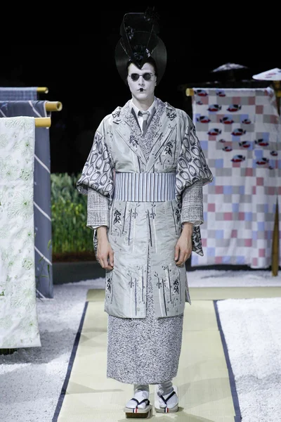 Look 30